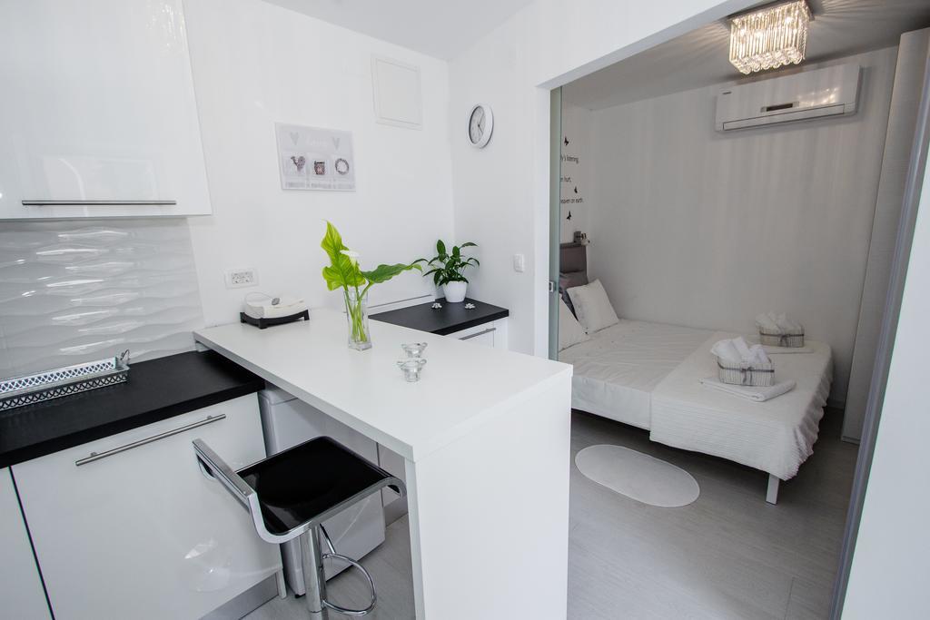 Luxury Studio Apartment White Sensation Vodice Eksteriør billede