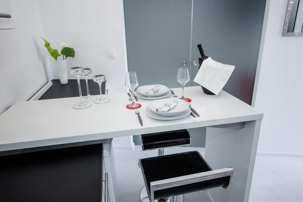 Luxury Studio Apartment White Sensation Vodice Eksteriør billede